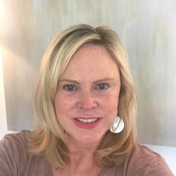 Profile Picture of Cindy Colvin (@cindycolvin) on Poshmark