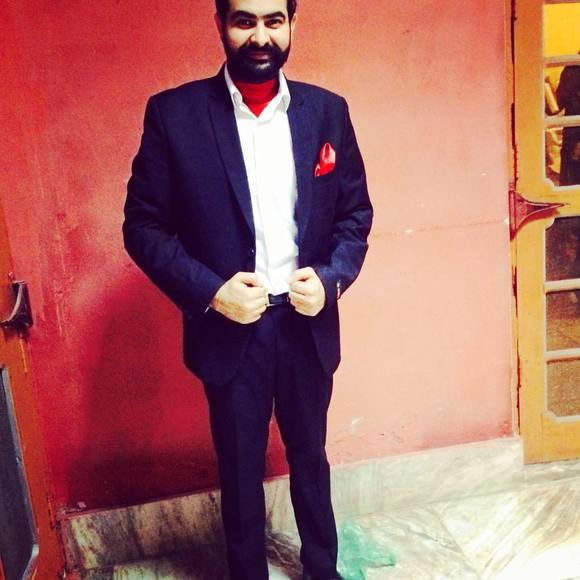 Profile Picture of Amit Nanda (@amit_nanda) on Poshmark