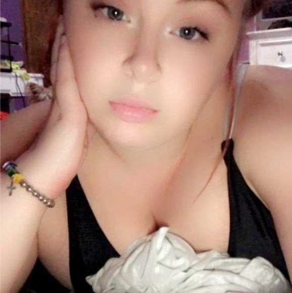 Profile Picture of Jaden Hutman (@jaderbug1619) on Poshmark