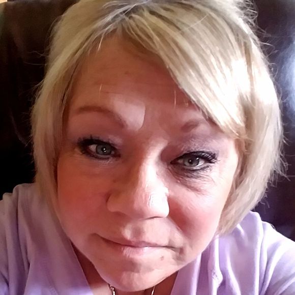 Profile Picture of Sandra Hogrefe (@frannerrae52) on Poshmark