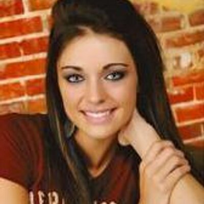 Profile Picture of Ashlee Page (@prettyDarling21) on Twitter