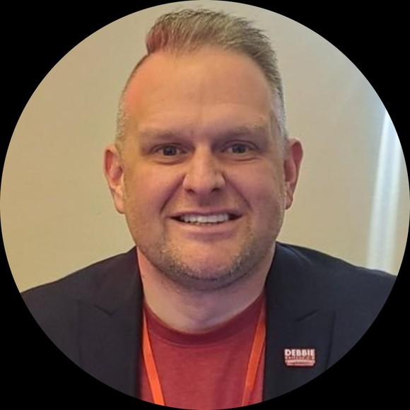 Profile Picture of Tyler Hurst (@tylerhurst38) on Poshmark