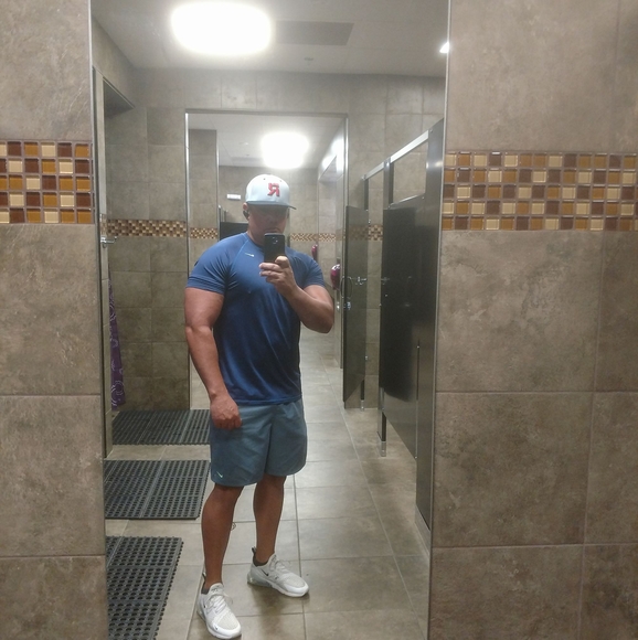 Profile Picture of Jason Vera (@bamafan93) on Poshmark