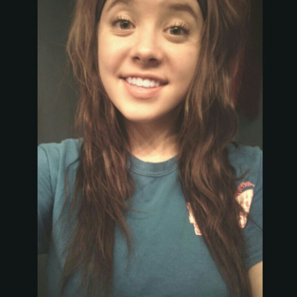 Nancy Klander - Poshmark Profile Picture of Nancy Klander (@nancyek) on Poshmark