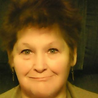 Profile Picture of Roxanne Hendrix (@roxannemhendrix) on Facebook