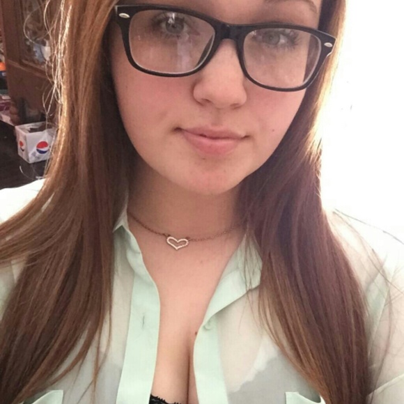 Profile Picture of Monique Mullennax (@mmonique17) on Poshmark