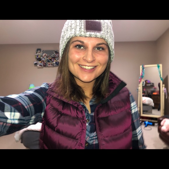 Profile Picture of Victoria Prieskorn (@vprieskorn) on Poshmark