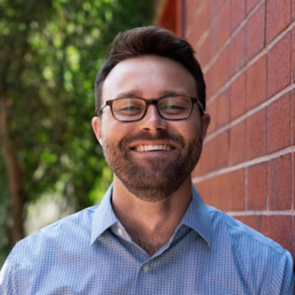 Profile Picture of Ryan Minahan (@ryanminahan) on Poshmark