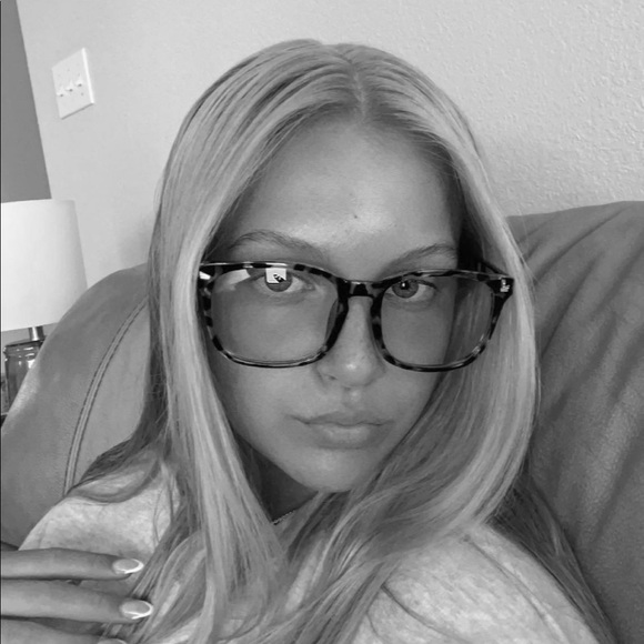 Profile Picture of Payton Kaikkonen (@paytonkaikkonen) on Poshmark