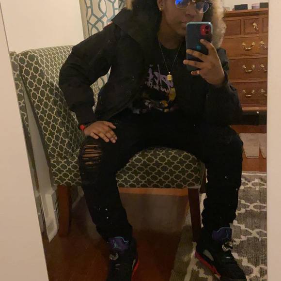 Profile Picture of Ny Cozárt (@nybanks) on Poshmark