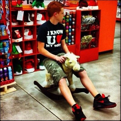 Profile Picture of Tyler Carnes (@Day2_TylerC) on Twitter