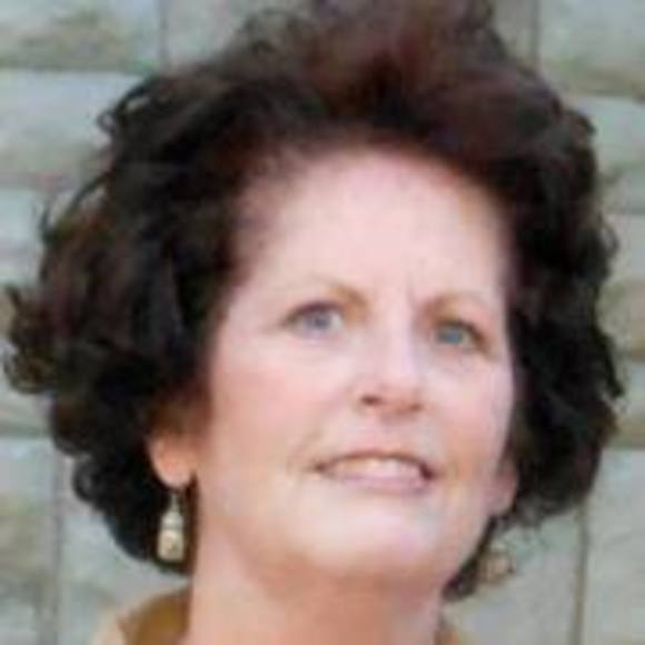 Profile Picture of Kim Wessell (@kimmarie1957111) on Poshmark