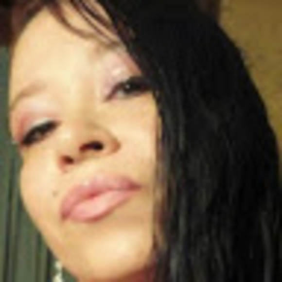 Profile Picture of Sharlene Boone (@sboone1206) on Poshmark