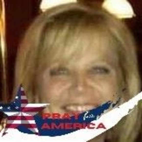 Profile Picture of Debbie Staton (@dkaystaton1) on Poshmark