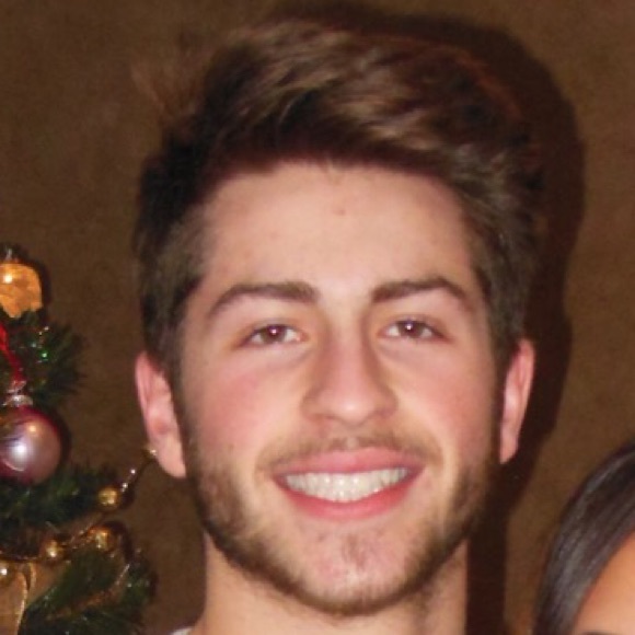 Profile Picture of Zach Pieklik (@zachpieklik) on Poshmark