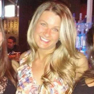 Profile Picture of Jacqueline Renee (@JacquelynAlongi) on Twitter