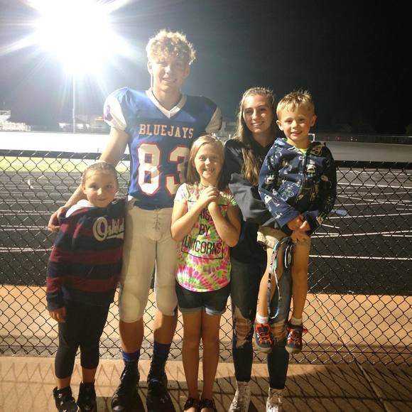 Profile Picture of Makayla Nelson (@makaylanelson_) on Poshmark