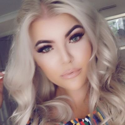 Profile Picture of Leah Louise Scott (@leahscotty) on Twitter