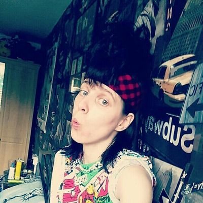 Profile Picture of Michelle Singleton (@Tweetiepie855) on Twitter