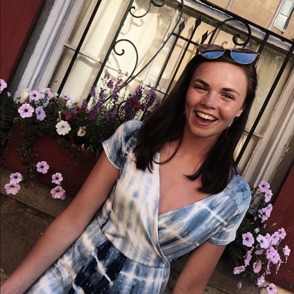 Profile Picture of Hailey Mohr (@haileymohr12) on Poshmark