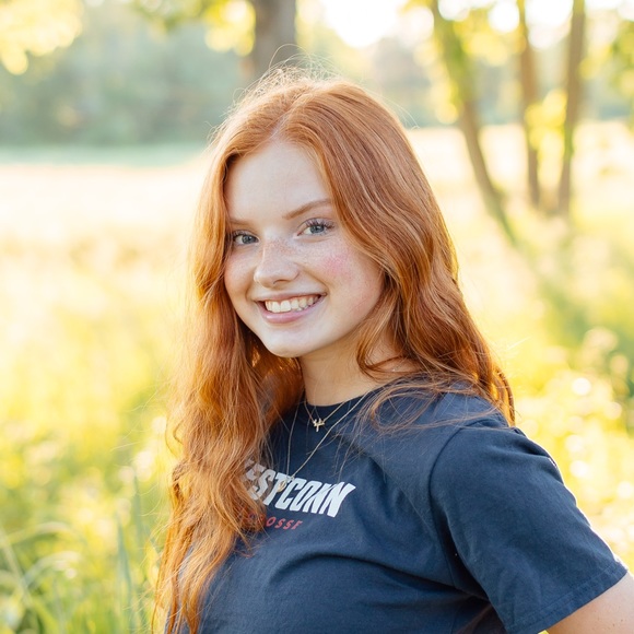 Profile Picture of Kylie Allardice (@kylieallardice) on Poshmark