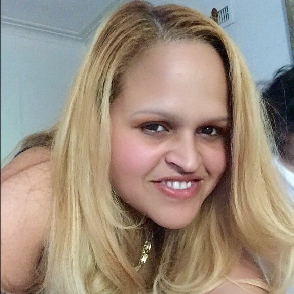 Profile Picture of Alexandra Ebert (@alexandra2869) on Poshmark