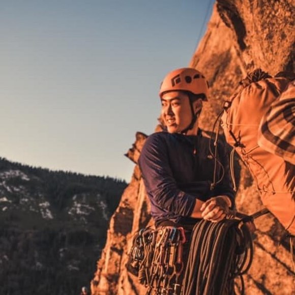 Profile Picture of Jonah Kim (@daeatenone) on Poshmark