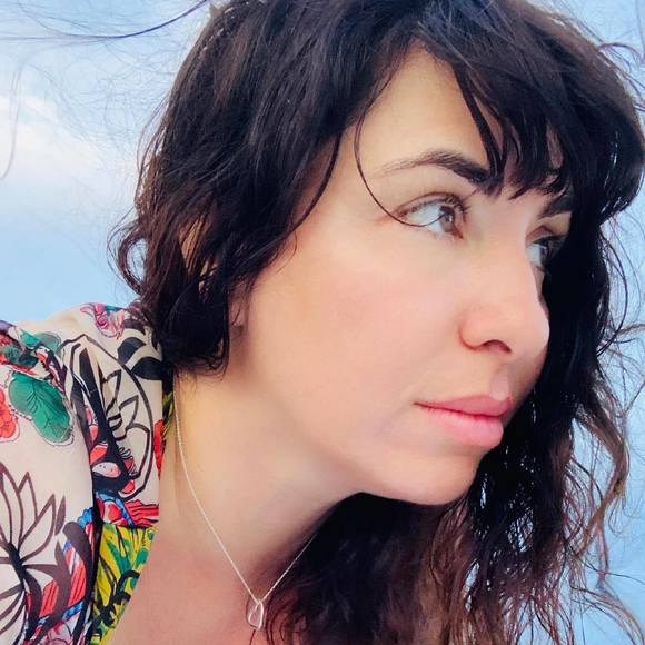 Profile Picture of Deborah Pascale (@deborahpascale) on Poshmark