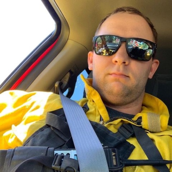 Profile Picture of Adam Reed (@wildebeestovrld) on Poshmark