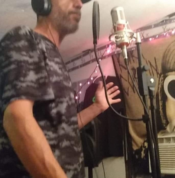 Profile Picture of Kevin Federwisch (@kevinfederwisch) on Poshmark