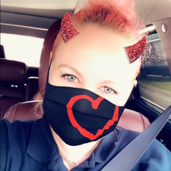 Profile Picture of Šárka Lojková (@sarecka2004) on Poshmark