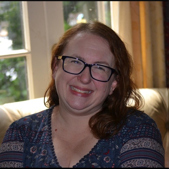 Profile Picture of Debra Pearson (@dbpearson) on Poshmark