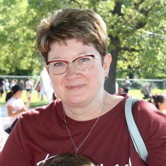 Profile Picture of Tammy Moorehouse (@redpoll) on Poshmark