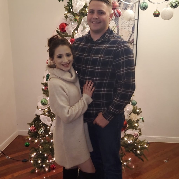 Profile Picture of Jacquelyn Chavez (@jacquelync_c) on Poshmark