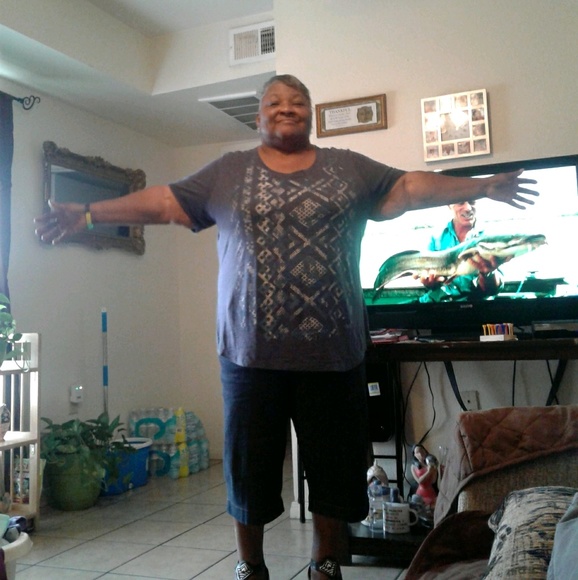 Profile Picture of Bobbie Calhoun (@bopaul) on Poshmark