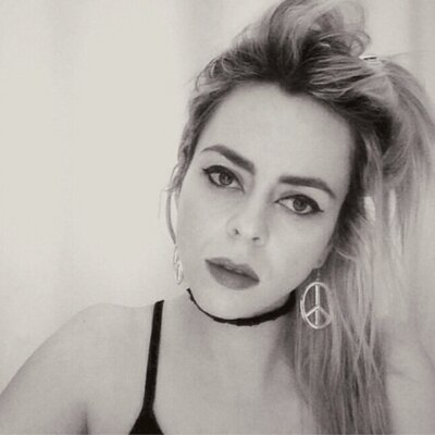 Profile Picture of Hannah Taylor (@_LilTinker) on Twitter
