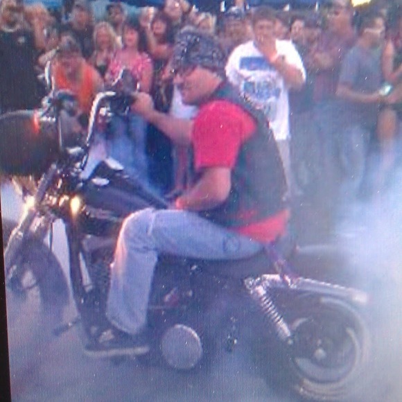 Profile Picture of Wade Richardson (@waders69) on Poshmark