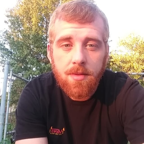 Profile Picture of Mikey Sallengs (@mikey_sallengs) on Poshmark