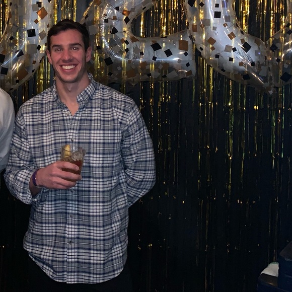 Profile Picture of Evan Van nieuwenhuyze (@evanvan) on Poshmark