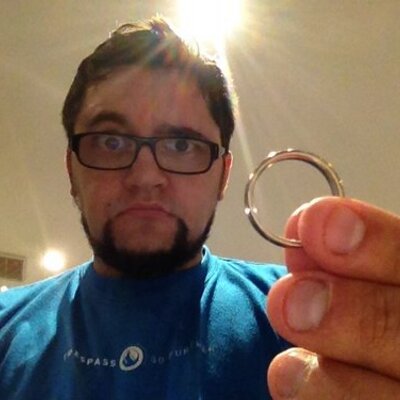 Profile Picture of Lynsey Shane Moore (@Lbear77) on Twitter