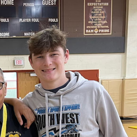 Profile Picture of Cayden Dadowksi (@cdadowski324) on Poshmark