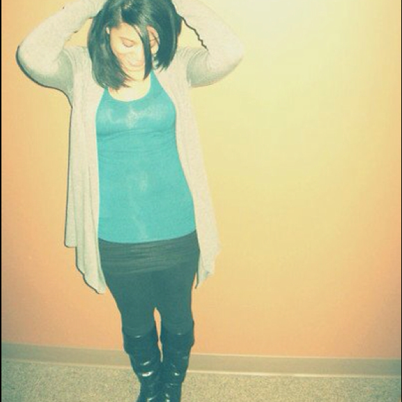 Profile Picture of Ariel Nichole (@nytrendgrl) on Poshmark