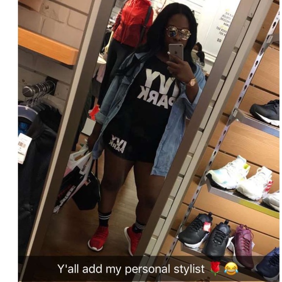 Profile Picture of Kaylene Durrant (@kayy_kristina) on Poshmark