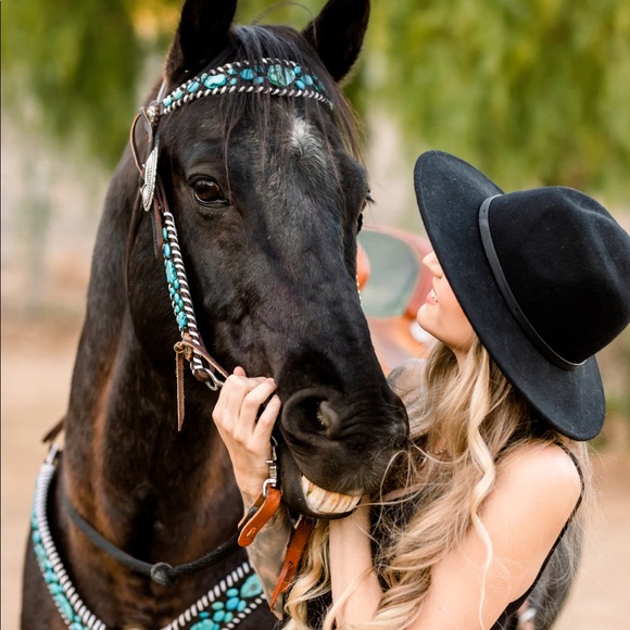 Profile Picture of Bria Maletic (@briamaletic) on Poshmark