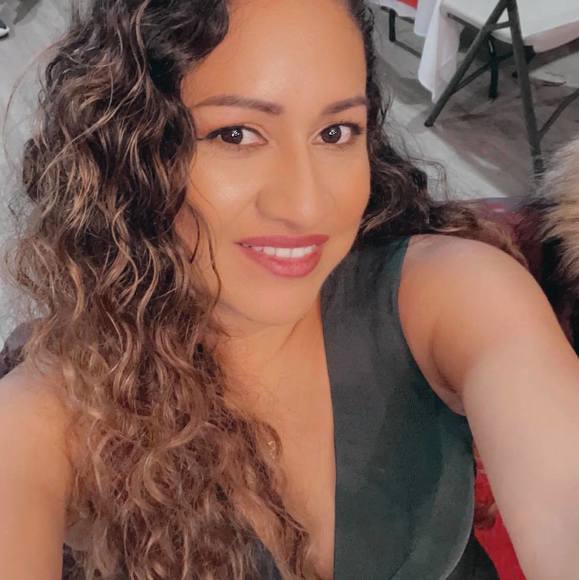 Profile Picture of Esperanza Sanpedro (@sanpedroe) on Poshmark