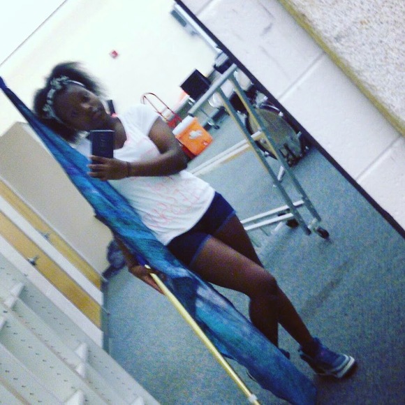 Profile Picture of Joy Dombkowski (@rockysparkle69) on Poshmark