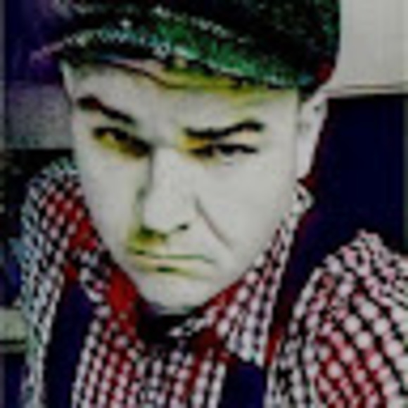 Nathan Doering - Poshmark Profile Picture of Nathan Doering (@nathan_doering) on Poshmark