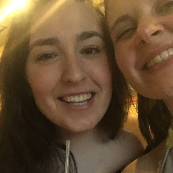 Profile Picture of Juliana Reminder (@reminderj) on Poshmark