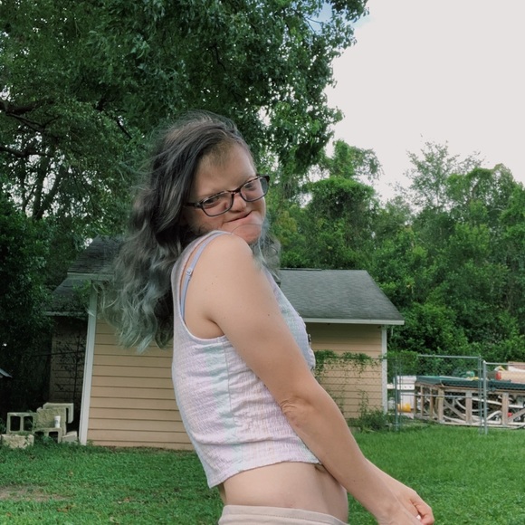 Kaite Sprague - Poshmark Profile Picture of Kaite Sprague (@kaitespraguee) on Poshmark