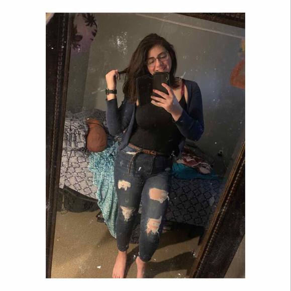 Profile Picture of Liza Marie (@_marieeeeeee_) on Poshmark